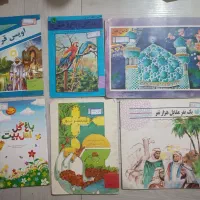 تعداد زیادی کتاب داستان مذهبی