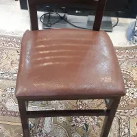 یک عدد میز وسط و ۵ عدد صندلی غذاخوردی چوب و چرم|میز و صندلی غذاخوری|کرج, منطقه ویژه اقتصادی پیام|دیوار