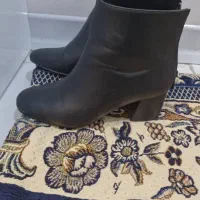بوت کفش چرم نو مارک دار نو میباشد سایز ۳۸|کیف، کفش، کمربند|صفادشت, |دیوار