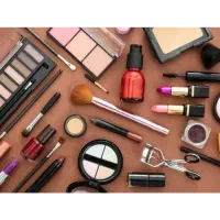 استخدام فروشنده فروشگاه آرایشی بهداشتی