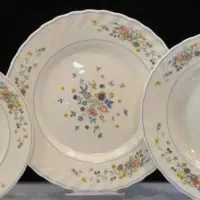 سرویس ۱۲ نفره ویکتوریا اصل فرانسه زیر قیمت