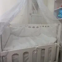 تخت کنار مادر|تخت و صندلی بچه|رباط‌کریم, رباط‌کریم|دیوار