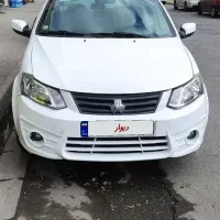 ساینا بی رنگ