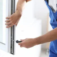 تعمیر و ریگلاژ درب و پنجره دوجداره