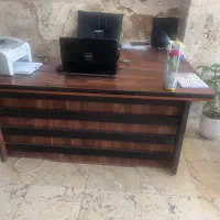 منشی خانم آشنا به آهن آلات
