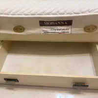 دو عدد تخت خواب سایز ۹۰ با تشک