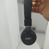 یک عدد هدفون سالم سالم هست فقط پوسیدگی دارع