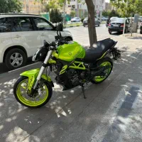 بنلی جفت سیلندر|موتورسیکلت|مشهد, هفت تیر (حافظ)|دیوار