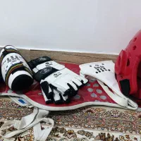 ست کامل وسایل ایمنی تکواندو در حد نو