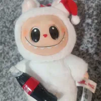 عروسک لبوبو  و عروسک دختر
