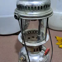 تعدادی چراغ نفتی قدیمی