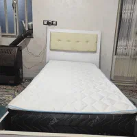 تخت خواب یک نفر