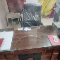 استخدام منشی خانم مسلط به کامپیوتر