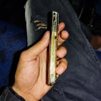 گوشی طرح ورتو