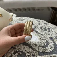 مقداری طلا به فروش میرسد