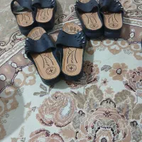 ۴ جفت دمپایی سایز ۳۸ و ۳۸ مونده