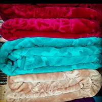 پتو گل برجسته|رختخواب، بالش، پتو|کلاله, |دیوار