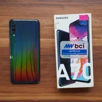 SAMSUNG A70
