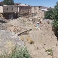 زمین-اماده-ساخت-ابرده-کنار-رودخانه