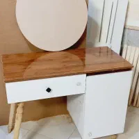 میز آرایش و تحریر