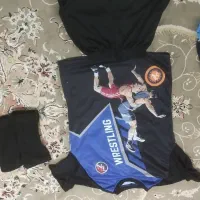 دوبنده کشتی و کفش و ست ورزشی|تجهیزات ورزشی|سیلاخور, |دیوار