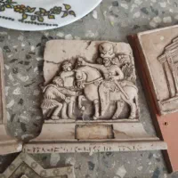 تندیس سنگی قدیمی|کلکسیون اشیاء عتیقه|گرگان, |دیوار