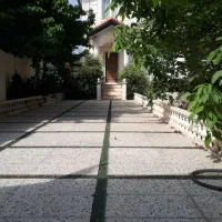 ویلا نقلی و داخل بافت