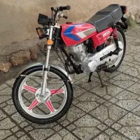 موتور 125پنج دنده هست. 6سال استفاده نشده