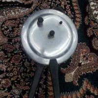 یک عدد زودپز نو