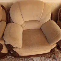 مبل 7 نفره پایه و دستی چوبی|مبلمان خانگی و میز عسلی|شیراز, گلشن|دیوار