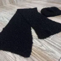 شال وکلاه مشکی دوخته شده با دستگاه
