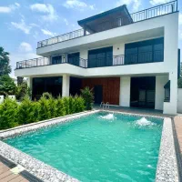 پوله یه ویلارو میدی ولی انگار دوتا ویلا میخری