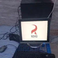 کامپیوتر با چند بازی