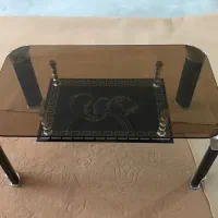 میز عسلی شیشه‌ای