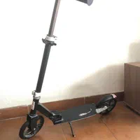 اسکوتر|دوچرخه، اسکیت، اسکوتر|رشت, صفاری|دیوار