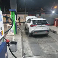 استخدام کارگر جایگاه پمپ بنزین