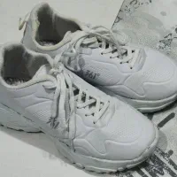 سه جفت کفش اسپرت