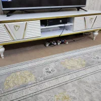 میز تلویزیون سفید طلایی کاملا سالم