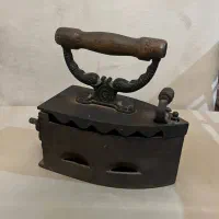 اتو ذغالی بسیار سنگین قدیمی