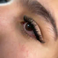 خدمات تخصصی اکستنشن مژه لیفت و لمینت مژه و ابرو
