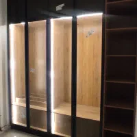 خرده کاری و نصب انواع کابینت کمددیواری