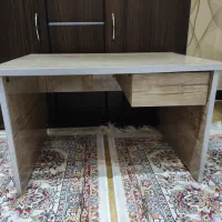 میز تحریر زمینی