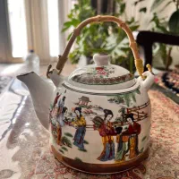 قوری چینی قدیمی اصلی|کلکسیون اشیاء عتیقه|اصفهان, پروین|دیوار