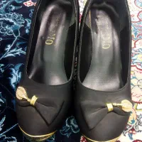 کفش|کیف، کفش، کمربند|کاشمر, |دیوار