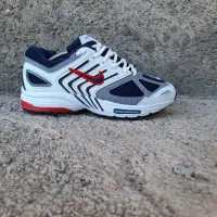 کتونی نایک  pegasus 2k5 (بمب سال)|کیف، کفش، کمربند|زنجان, |دیوار