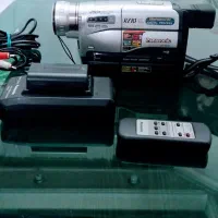 دوربین فیلم‌برداری پاناسونیک RZ110 با کیف