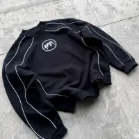 وسط کار خانم