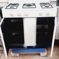 اجاق گاز ساده سفید