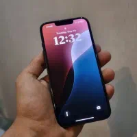 اپل 13 نرمال 256 در حد نو