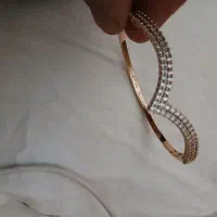 دستبند رنگ ثابت. محکم